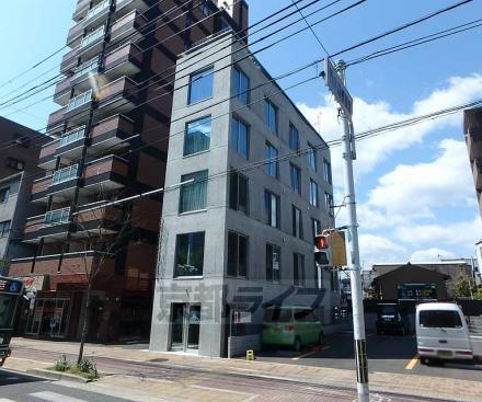 エントランスライフ西院ホテル テナント 京都府京都市右京区 Sohoオフィス 店舗 飲食店可 京都市右京区西院東今田町 西大路通に面したテナントビル賃貸 事務所等におすすめですので 業種や条件等お気軽にご相談ください 阪急京都線西院駅より徒歩４分と